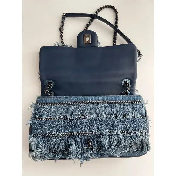 Chanel Paris-Dubai denim flap bag - Picture 3 of 12